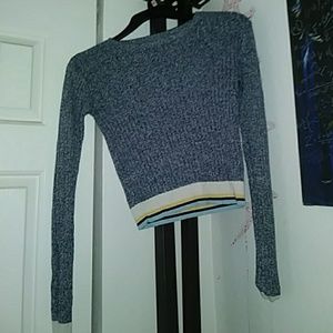 Long sleeve crop top
